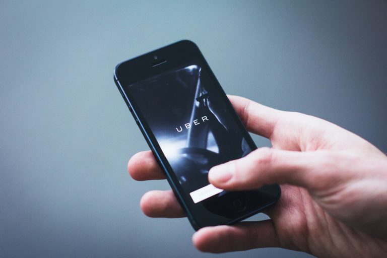 fundador de über deja compañía