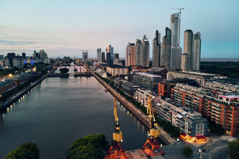 Promueven Buenos Aires e Irlanda el desarrollo de 'startups'