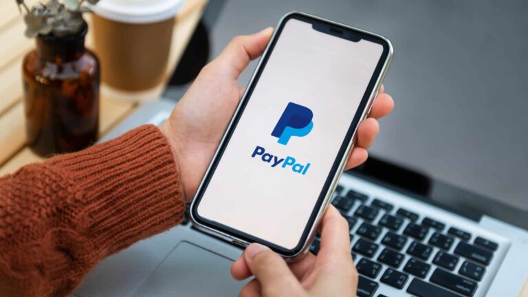 Si conoces las mejores apps para ganar dinero en PayPal, podrás generar ingresos extras. Por ejemplo: hay aplicaciones que te pagan por contestar encuestas en línea sobre diversos temas.