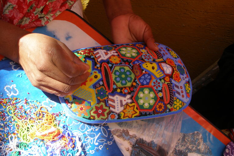 Ricardo José Haddad: Arte huichol expone la riqueza de México