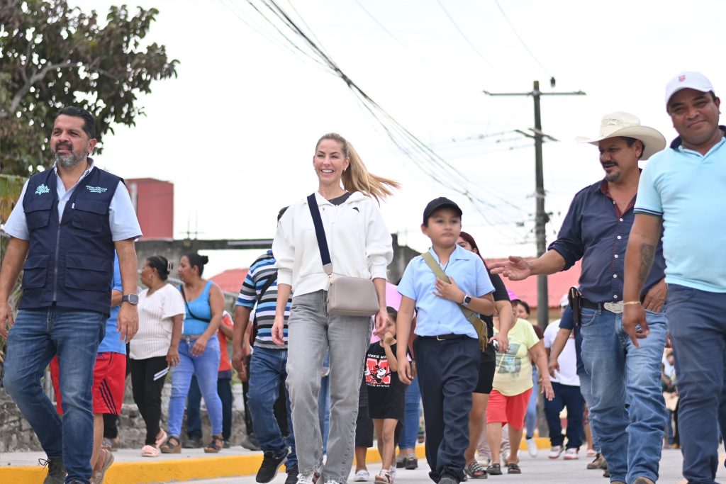 Patricia Lobeira impulsa obras que elevan calidad de vida