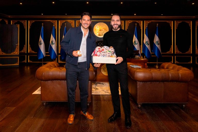 Víctor González Herrera fortalece alianzas para mejorar la salud