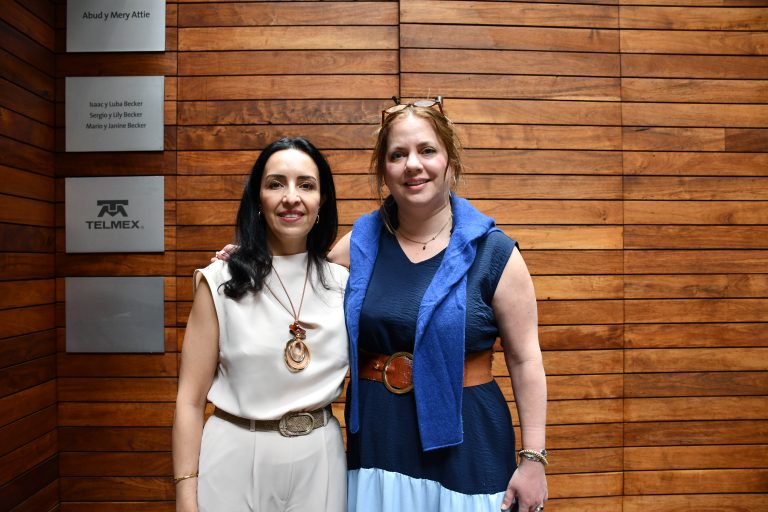 Fundación en Movimiento documenta violencia escolar por apariencia