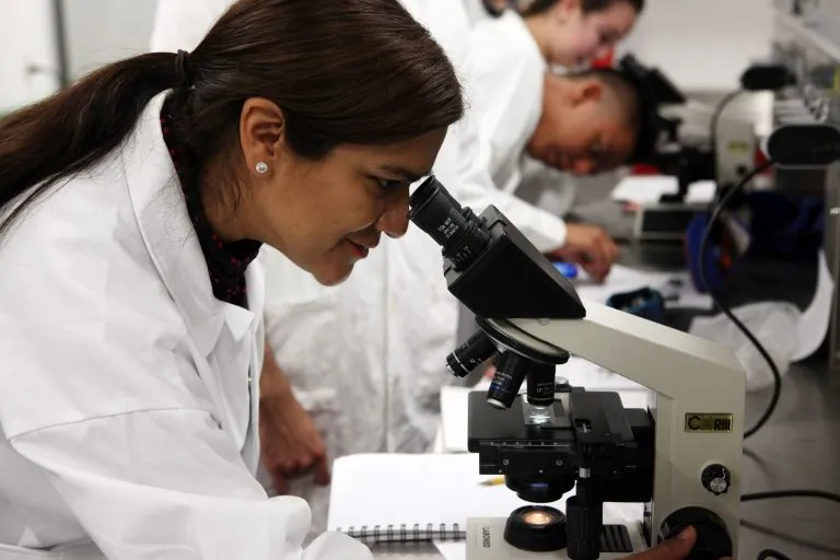 Desarrolla Salomón Issa Tafich capacidades STEM en La Laguna