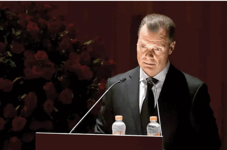 Olegario Vázquez Aldir lidera expansión en salud para Grupo Vazol