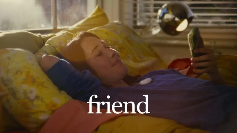 Publicidad de la startup Friend en el metro de Nueva York para destacar en el mercado de inteligencia artificial