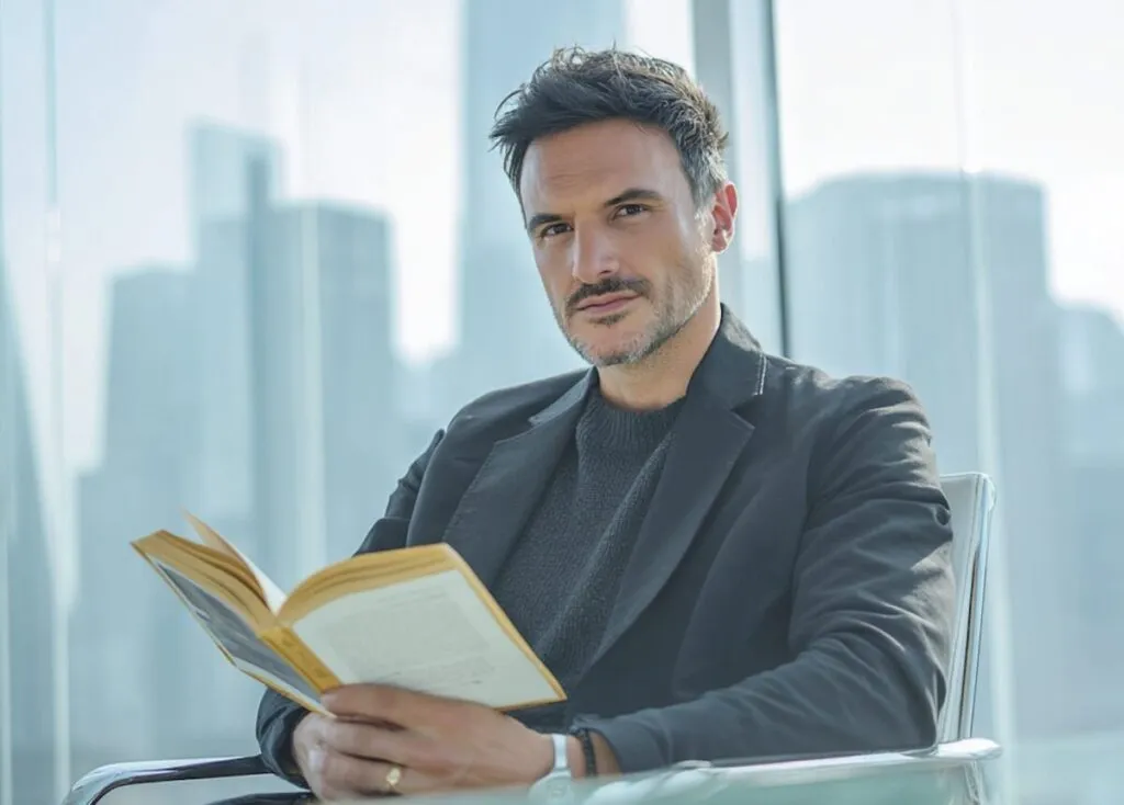 Carlos Raphael de la Madrid enfatiza la importancia de que los aspirantes al Premio Nacional de Artes y Literatura sean mexicanos.