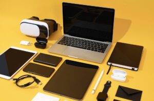 Durante vacaciones es necesario poner mayor atención a dispositivos conectados, de acuerdo con especialistas de Seguritech.