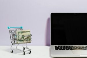 Vendedores usan redes sociales como Instagram y TikTok para impulsar el comercio social en México