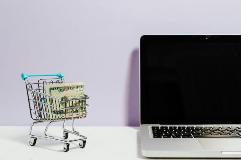 Vendedores usan redes sociales como Instagram y TikTok para impulsar el comercio social en México