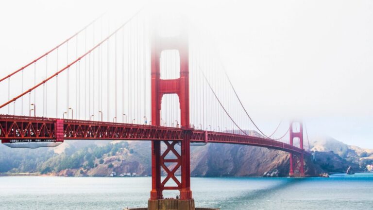 Startup estadounidense desarrolla acero inoxidable ultrafino para revolucionar la construcción de puentes y reducir costos estructurales