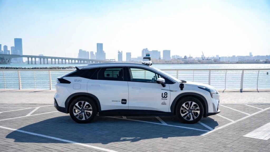 Uber presentará robotaxis eléctricos con tecnología autónoma de Nuro en San Francisco