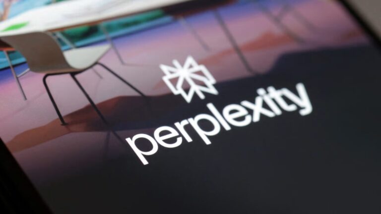 Ilustración de Perplexity en disputa legal por contenido digital y derechos de autor