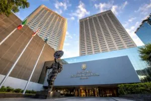 Fachada del Presidente InterContinental en Polanco, nominado como Mejor Hotel de Negocios en México y Centroamérica
