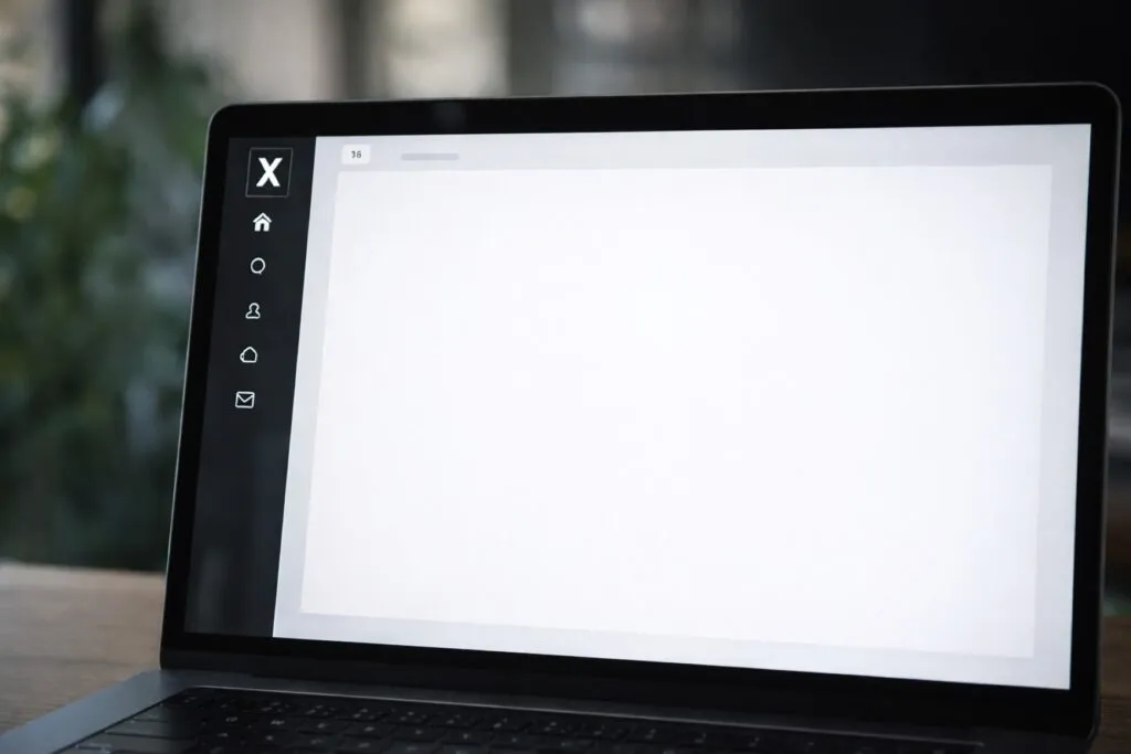 Pantalla de plataforma X sin contenido representando caída de X global