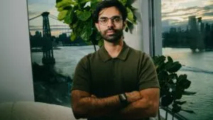 Outtake asegura 40 MDD en Estados Unidos para combatir suplantaciones digitales con agentes de IA