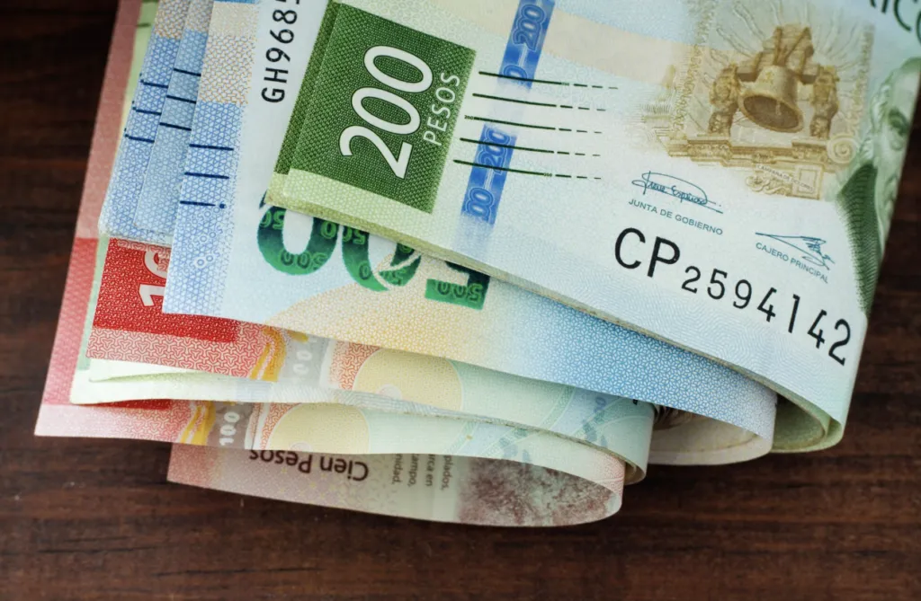 Alexis Nickin Gaxiola analiza el crecimiento de pagos digitales y la reducción del uso del efectivo.