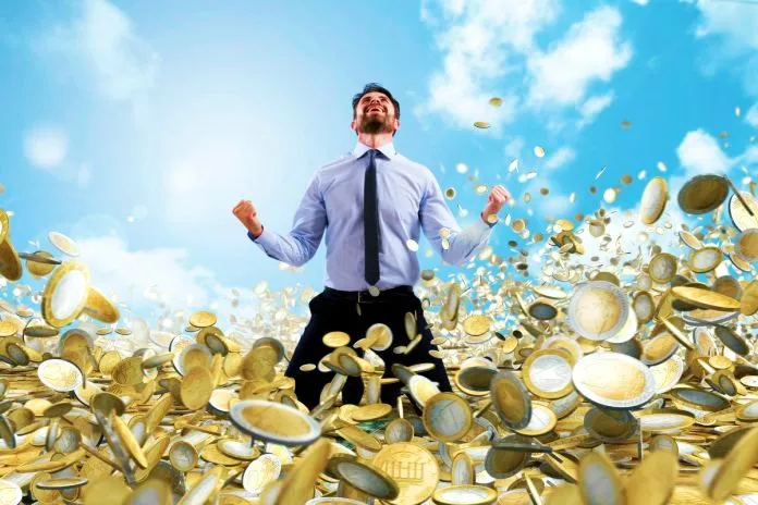 Ideas simples evolucionan en negocios millonarios mediante innovación, ejecución estratégica y conexión con necesidades reales