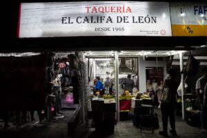 El Califa de León puesto de tacos en CDMX con estrella Michelin reconocido por su excelencia culinaria