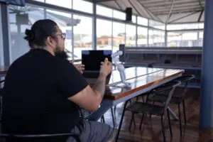 El regreso de lo auténtico en startups mediante contenido real y estrategias digitales de crecimiento orgánico