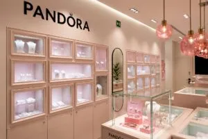 Pop up Pandora en CDMX por Día de la Madre con experiencia de compra personalizada en México