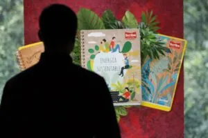 dueño de Scribe y producción de libretas en México dentro de la industria papelera sostenible