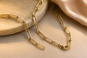 Collar oro 10K de eslabones largos con diseño elegante y cierre seguro en mercado premium mexicano