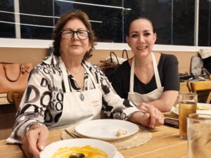 Elektra celebra con alta cocina a madres mexicanas