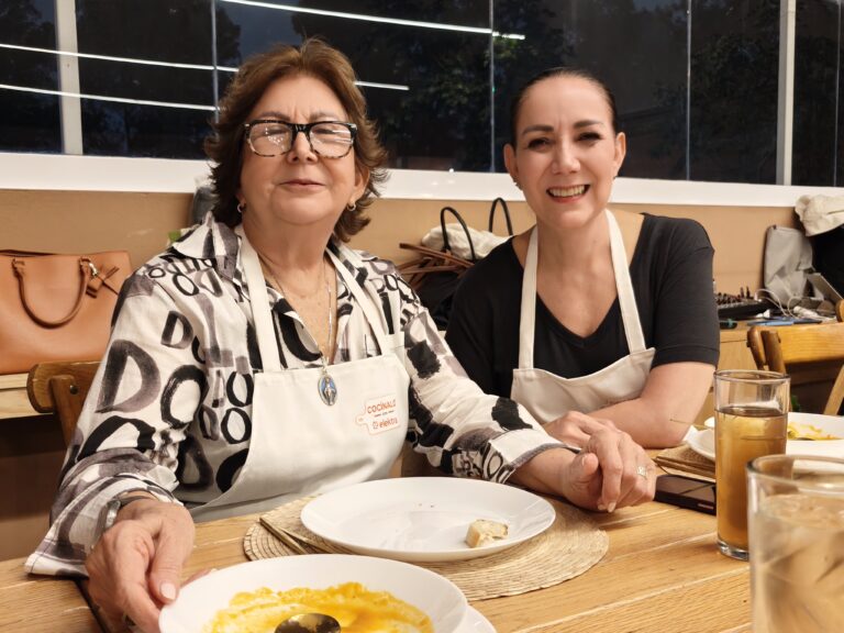 Elektra celebra con alta cocina a madres mexicanas