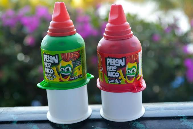 Pelón Pelo Rico, uno de los dulces mexicanos más populares gracias a su mezcla de tamarindo y chile.