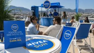 Terrazas Nivea Sun promueven el uso diario de protección solar en espacios cotidianos de España