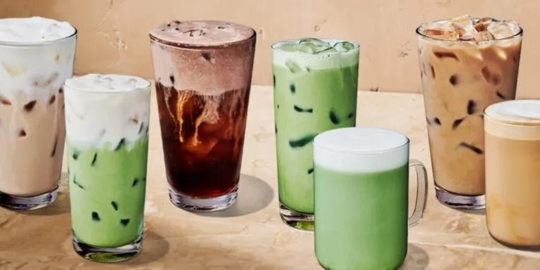 Bebida de Starbucks enriquecida con proteína, reflejando la nueva tendencia de consumo saludable y funcional.