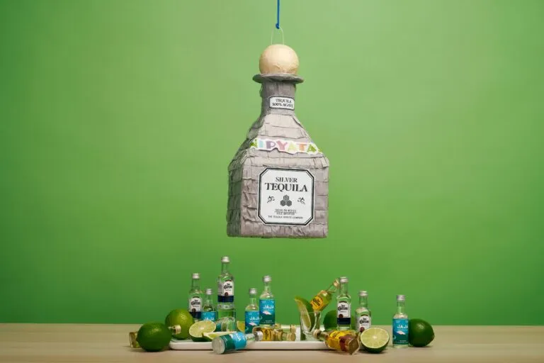 Exportaciones de México hacia Reino Unido con tequila y salsas que alcanzan 184 millones de dólares.