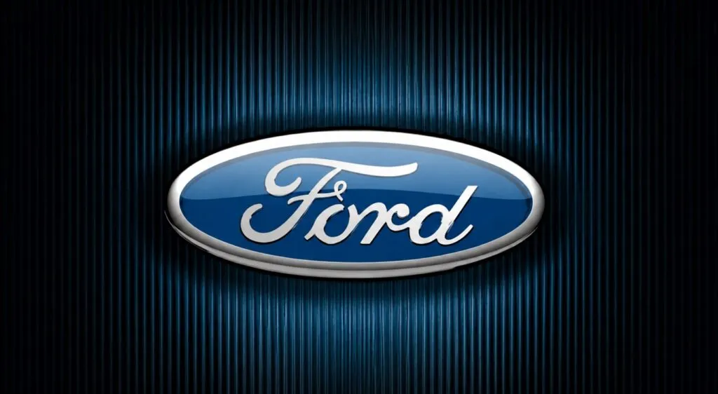 Planta automotriz moderna donde se fabrican autos hechos en México con altos estándares de calidad para Ford.