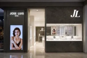 JOSE LUIS Joyerías abre su primera tienda en México dentro de Centro Santa Fe con una propuesta de lujo accesible.