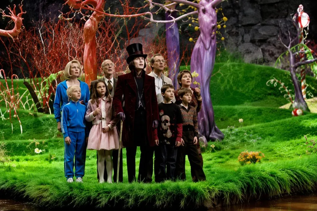 Charlie y la fábrica de chocolate en Netflix revive el filme de Tim Burton con Johnny Depp y su universo de fantasía familiar
