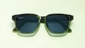 Gafas de Meta enfrentan restricciones en teatros y restaurantes británicos por preocupaciones de privacidad y grabaciones sin permiso.
