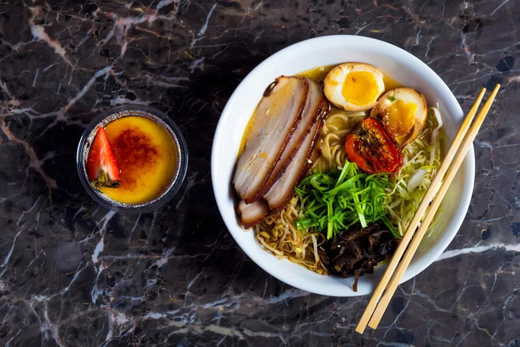 Ramen en CDMX crece con propuestas japonesas, veganas y asiáticas en distintos restaurantes
