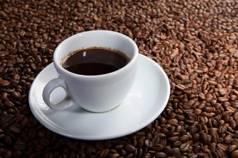 Negocio del café en México con productos de especialidad y oportunidades para emprendedores.