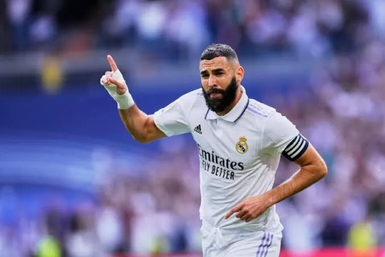 Nike y Benzema frenan una campaña publicitaria tras revisar el historial público del futbolista francés.