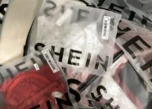 Fast fashion enfrenta nuevos controles ambientales, comerciales y digitales en Europa