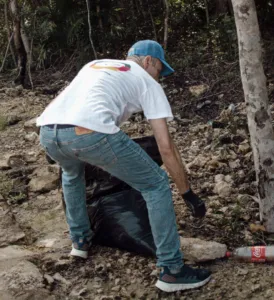 Programa de Puntos Limpios en Tulum de AJEMEX.