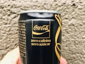 Coca-Cola Zero Sin Cafeína llega a México como una nueva alternativa sin azúcar, cafeína ni calorías.