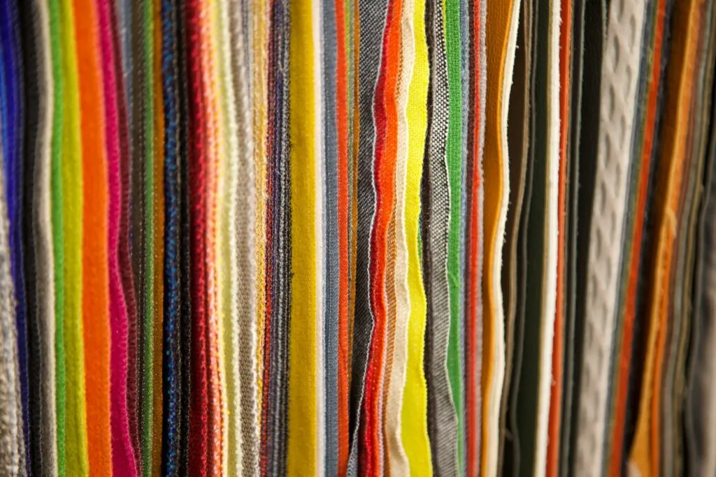 México elimina permisos automáticos para importar textiles y modifica trámites para empresas y negocios del sector.