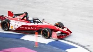 Monoplaza eléctrico Nissan GEN4 preparado para la nueva temporada de Fórmula E.