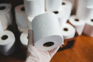 Papel de baño resistente en México analizado por Profeco para comparar marcas, desintegración, contenido y desempeño general.