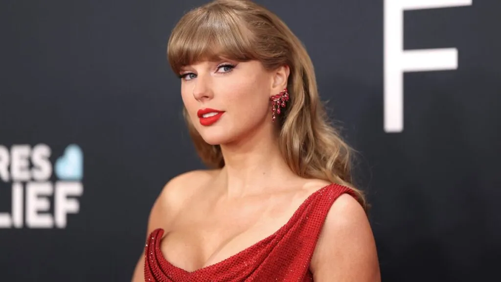 Taylor Swift y su estrategia empresarial detrás de The Eras Tour y su marca personal.